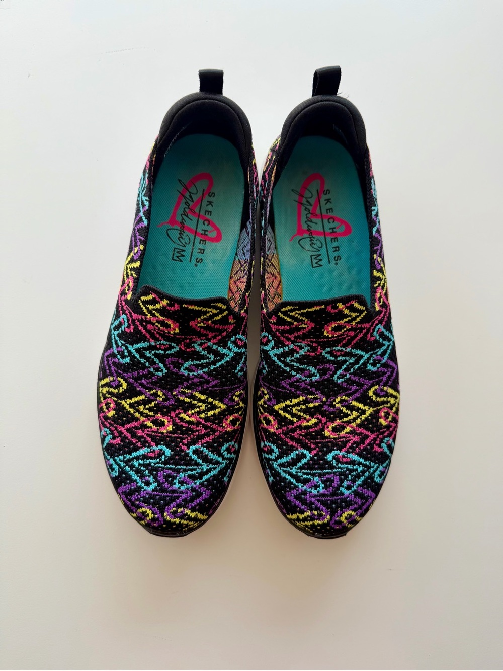 Skechers Women’s Slip-On Sneaker Shoes Size 8 Like New